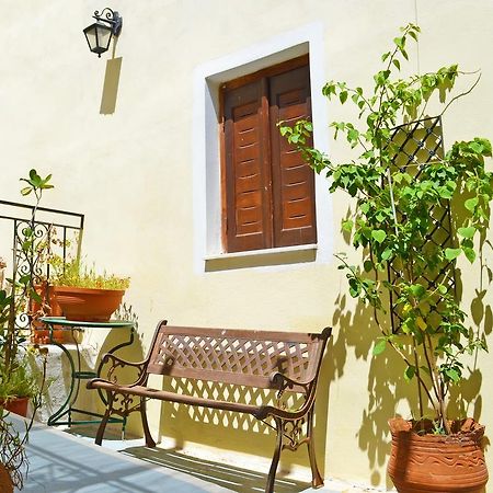 Avlitis Apartment Ermoupoli Exterior photo