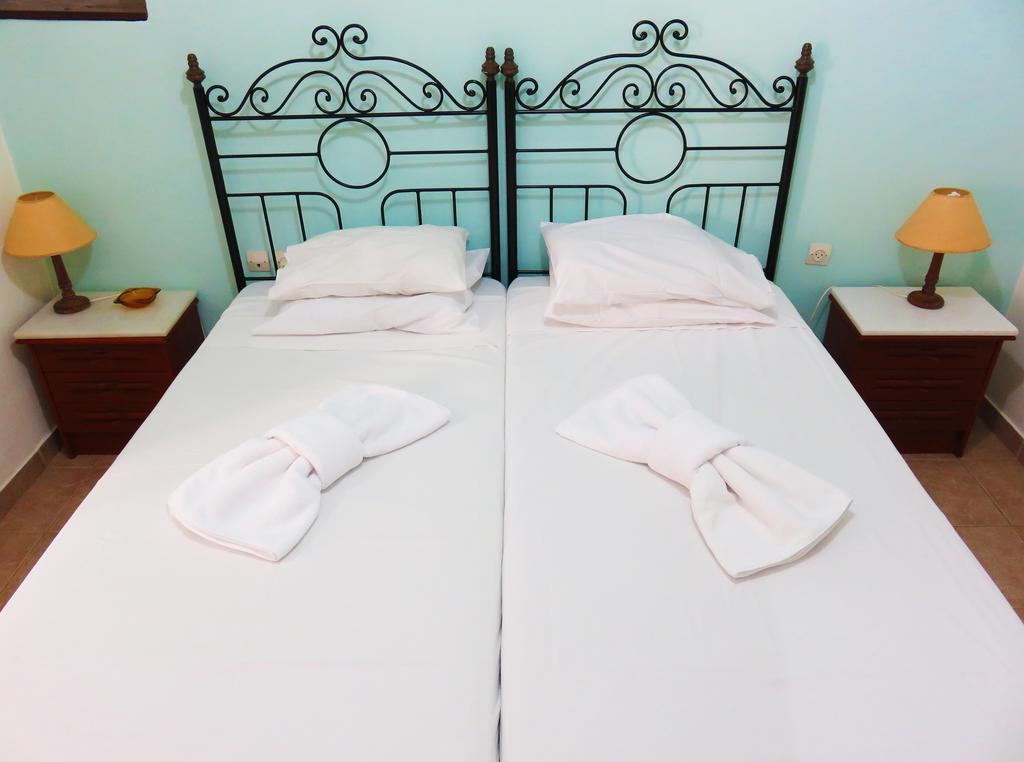 Avlitis Apartment Ermoupoli Room photo