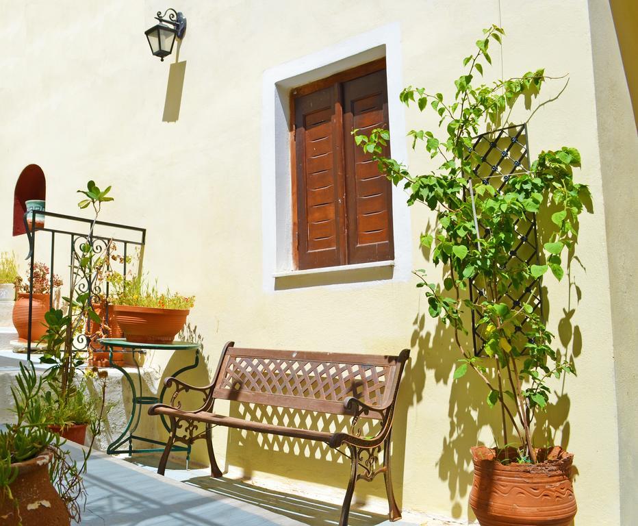 Avlitis Apartment Ermoupoli Exterior photo